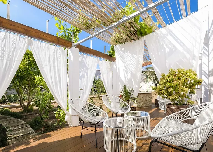 Abril 37 3* Ciutadella (Menorca)