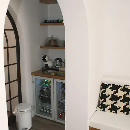 Abril 37 Szálloda 3*