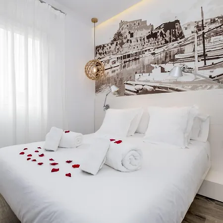 Abril 37 Hotel 3*