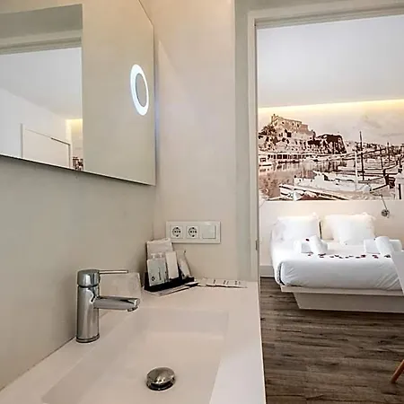 Hotel Abril 37 3*