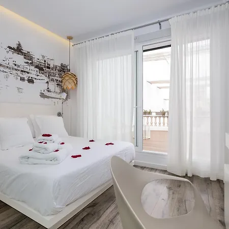 Hotel Abril 37 3*