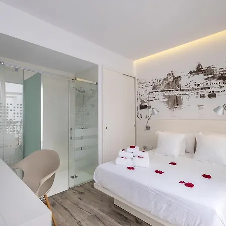 Hotel Abril 37 3*